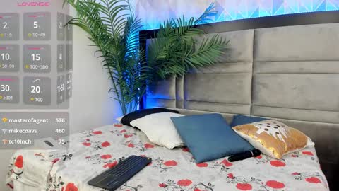 Snapshot of im_gaia chatting on December 2024 08:11:01 PM Im Gaia online show from December 2024 08:11:01 PM