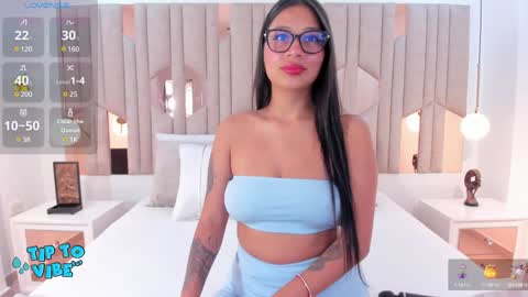 Snapshot of im_karla_ chatting on January 2025 11:15:02 PM Karla 3 online show from January 2025 11:15:02 PM