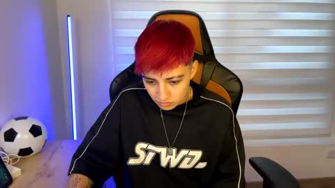 Laia online show from December 2024 10:37:01 PM