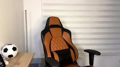 Laia online show from December 2024 05:26:01 AM