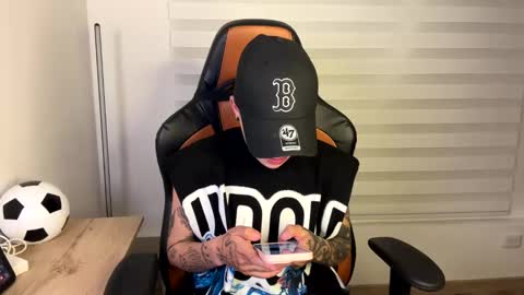 Laia online show from December 2024 08:32:02 AM