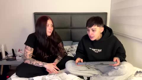 Laia online show from December 2024 02:40:01 AM