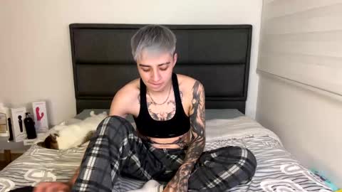 Laia online show from February 2025 02:19:01 AM