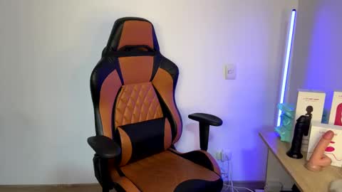 Laia online show from February 2025 10:07:02 AM