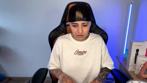 Laia online show from February 2025 08:40:01 PM