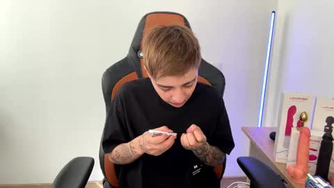 Laia online show from February 2025 08:19:02 PM