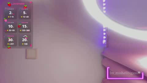 Snapshot of im_miabigass chatting on December 2024 01:51:01 AM Mishell Martinez    INSTAGRAM im mishellbigass online show from December 2024 01:51:01 AM