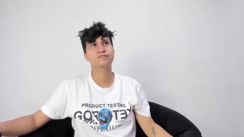 milan online show from October 2025 04:33:01 AM