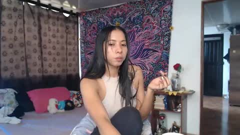 Cutie pie online show from October 2025 02:43:02 PM