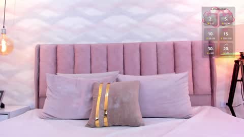 Nika online show from December 2024 01:22:02 PM