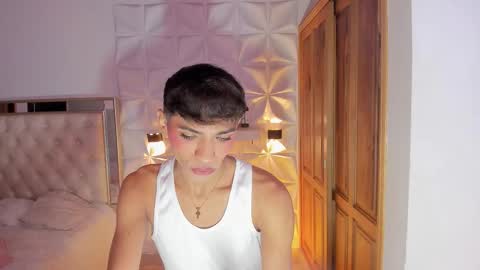 im_sebaslopez online show from November 2025 12:08:02 PM