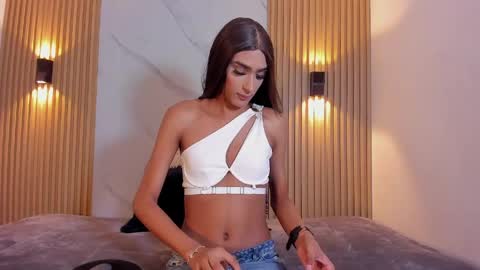 Snapshot of im_tammy_lynn chatting on May 2026 11:17:01 AM TAMMY online show from May 2026 11:17:01 AM