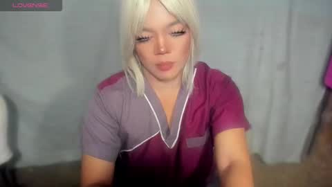 ella may online show from October 2025 12:03:02 PM