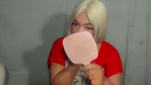 ella may online show from November 2025 10:15:02 AM