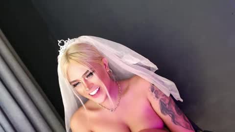 Candy Moore online show from December 2024 01:14:01 AM