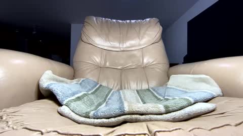 Snapshot of imaginaryvoyage chatting on February 2025 05:44:02 AM thanks for visiting online show from February 2025 05:44:02 AM