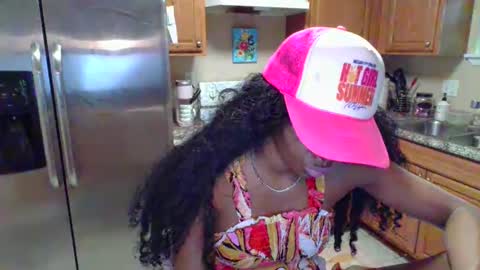 iman_love online show from September 2025 09:48:01 PM
