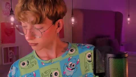 Damiano online show from September 2025 07:19:02 PM