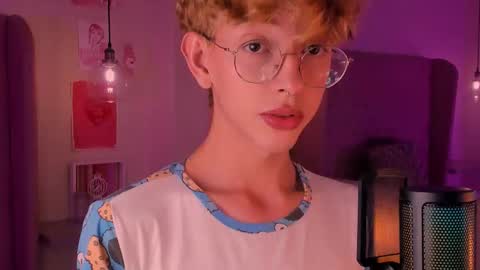 Damiano online show from October 2025 09:28:02 PM