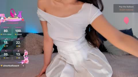 Kayla online show from November 2025 10:27:01 AM