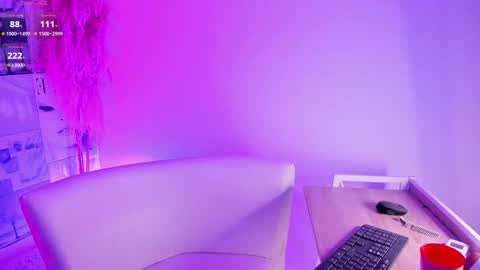 Leana online show from October 2025 09:02:02 PM