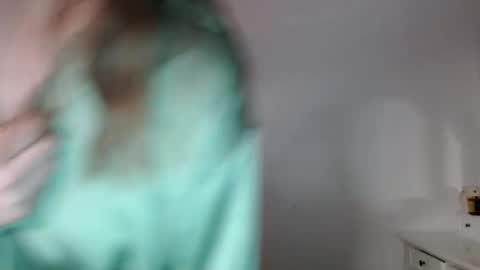 Pola online show from December 2024 11:34:01 PM