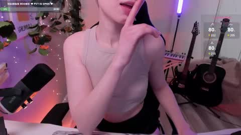 Snapshot of imnotmia chatting on February 2025 12:49:02 PM Mia online show from February 2025 12:49:02 PM