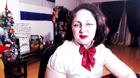 Empress online show from December 2024 09:19:02 PM
