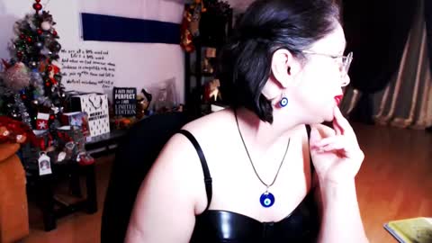 Empress online show from December 2024 08:26:02 PM