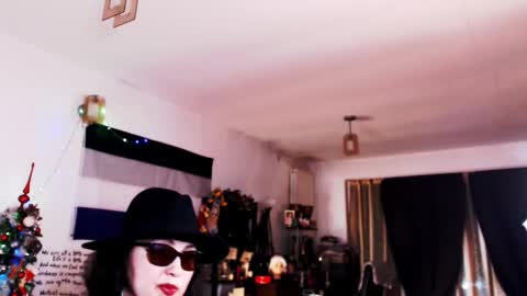 Empress online show from December 2024 10:39:01 PM