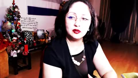 Empress online show from December 2024 11:42:01 PM