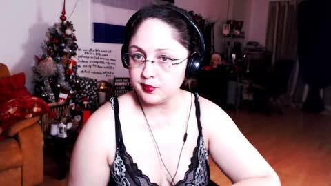 Empress online show from January 2025 08:12:01 PM
