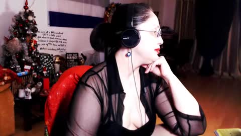 Empress online show from February 2025 09:50:01 PM