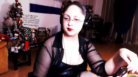 Empress online show from February 2025 03:55:02 AM