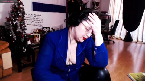Empress online show from February 2025 02:38:02 PM