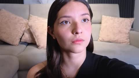 Karen  online show from December 2025 07:44:01 PM