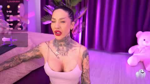 Scarlet online show from November 2025 07:01:01 AM