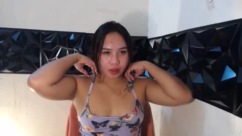 in_yourbitchmommy online show from September 2025 10:26:02 AM