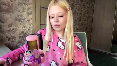 Lola online show from March 2026 12:38:01 PM