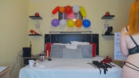 inannalove online show from March 2025 07:32:01 PM