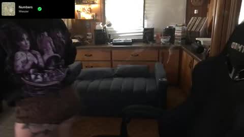 Snapshot of incognitoqueen chatting on October 2025 01:35:01 AM Carter online show from October 2025 01:35:01 AM