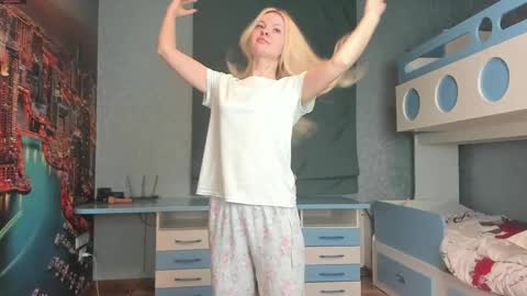 Masha online show from April 2026 11:05:02 PM