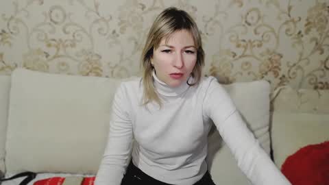 incredible_ariela online show from December 2024 01:27:02 PM