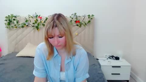 Snapshot of incredible_ariela chatting on May 2026 09:25:02 AM incredible_ariela online show from May 2026 09:25:02 AM