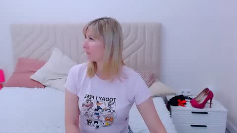 Snapshot of incredible_ariela chatting on July 2026 04:13:01 PM incredible_ariela online show from July 2026 04:13:01 PM