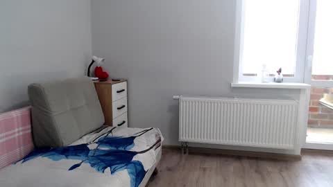 Della online show from March 2025 05:49:02 AM