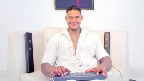 Jacobo online show from October 2025 04:43:02 AM