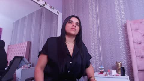 Indi Catalina online show from January 2025 11:45:02 AM