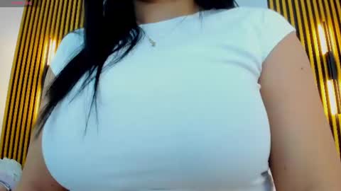 Snapshot of indi_catalina chatting on June 2026 03:04:02 PM Indi Catalina online show from June 2026 03:04:02 PM