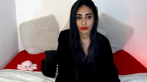 Jazmin online show from June 2026 10:23:02 PM